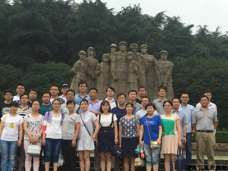 弘扬先烈精神，重温入党誓词