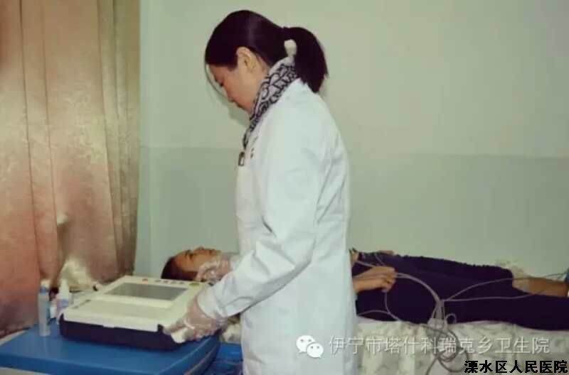 我院援疆医疗人员抵达伊宁 不顾旅途劳累迅速进入工作状态