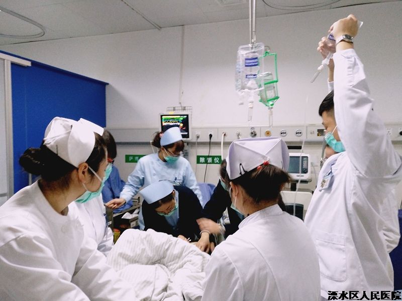 记多发伤少年的抢救