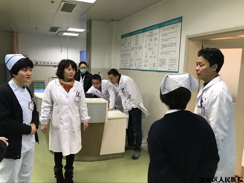院领导春节前安全大检查并慰问在岗人员