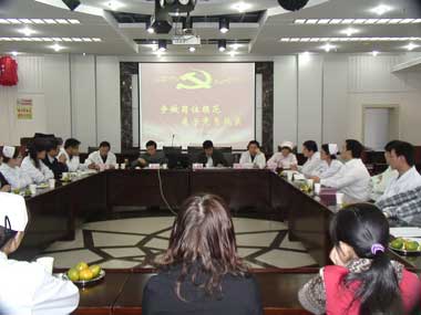 我院召开新进党员座谈会