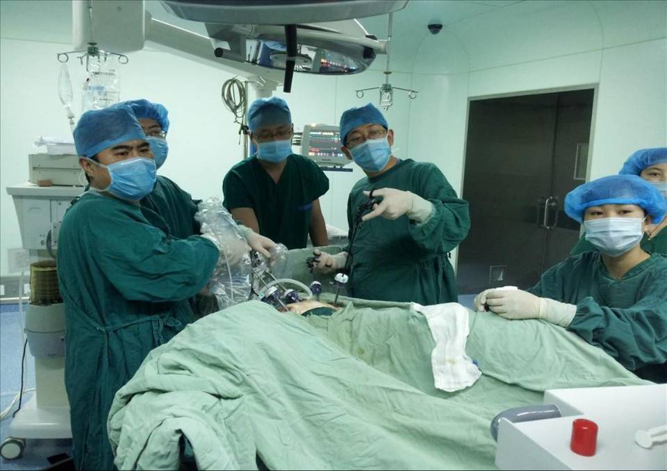 我院九病区完成首例3D腹腔镜下乙状结肠癌根治术