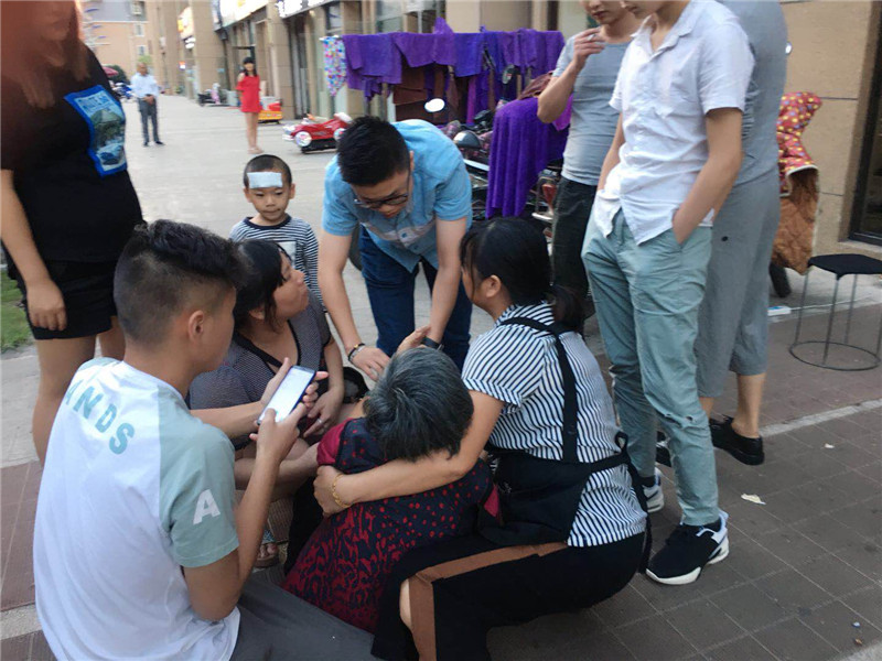 敖丹救人2.jpg