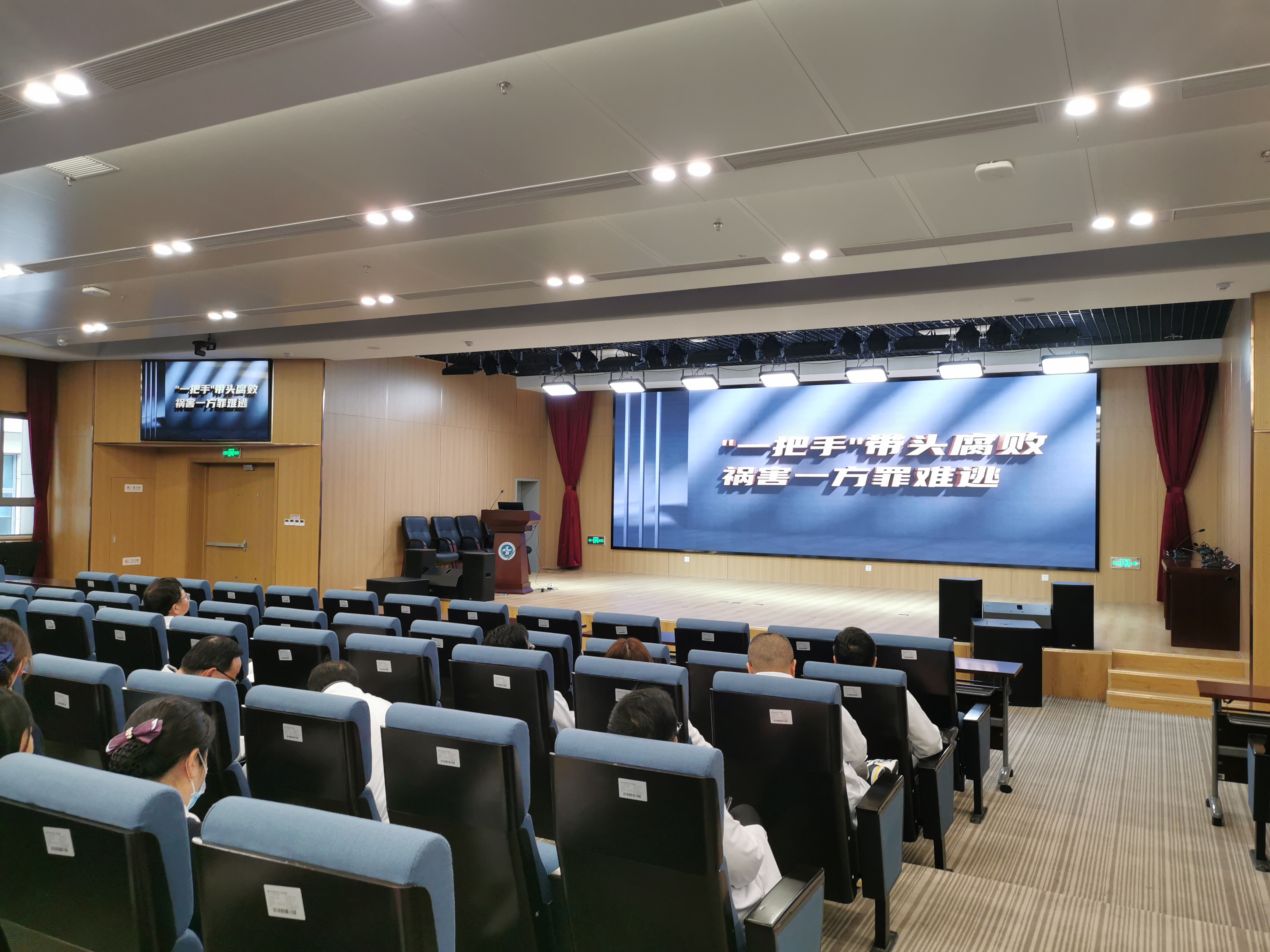 1758699892129930.jpg b6159a0bf806bfbedd9454fef8446f8.jpg